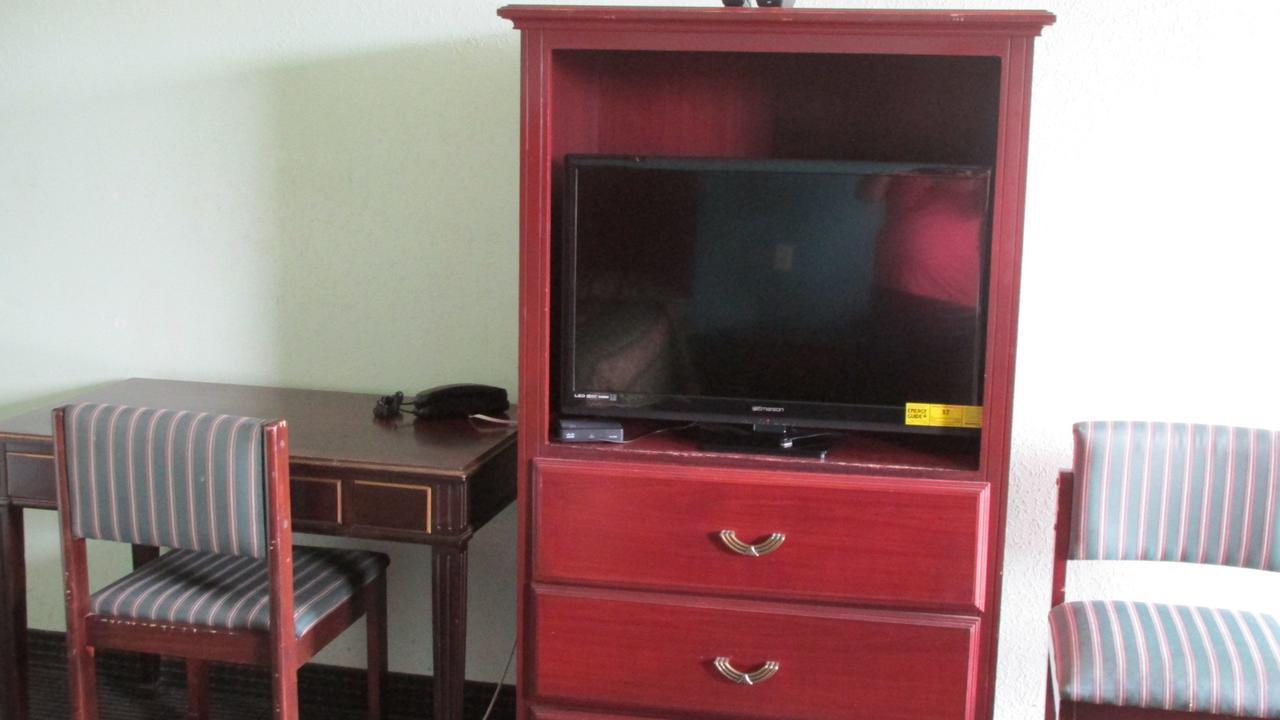 Sportsman'S Motel Eagle Lake Екстер'єр фото